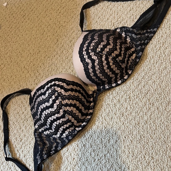 3 for 36 - Victoria’s Secret Very Sexy Push Up Bra - Picture 1 of 3